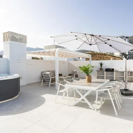 Higueron Med By The Sun 아파트